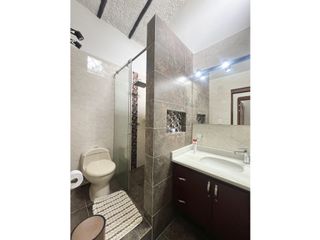 SE VENDE CASA EN ALAMOS- BOGOTA