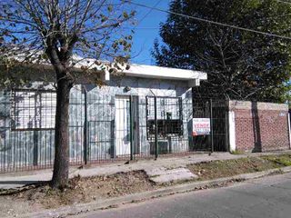 Casa PH en venta en Ezpeleta Oeste