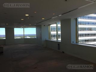 Alquiler de oficina de 500 m2 en Plaza Roma