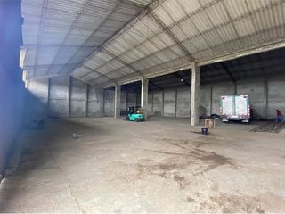 Foto 4 de alquiler de bodegas industrial manta Montecristi