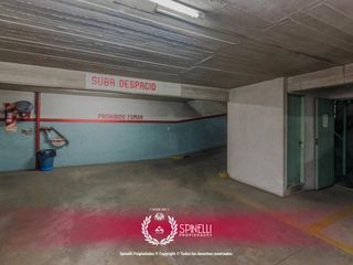 Cochera · Fija, cubierta e individual · ubicada en Maza y Avenida San Juan!