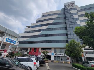 Foto 1 de ¡Oportunidad! Se alquila local comercial - River Plaza (J Luna)