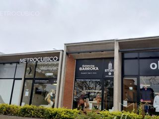Local - Yerba Buena