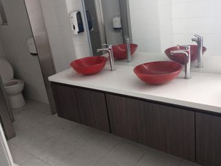 Foto 2 de oficina en arriendo/venta en centro. Cod V23755