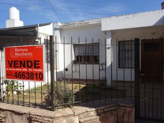 Foto 2 de Barrio Rosedal, excelente casa para la venta.