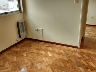 Departamento en venta - 2 Dormitorios 1 Baño 1 Cochera - 57 mts2 - La Plata