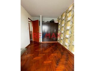 Foto 10 de Descubre tu nuevo hogar en este lindo y amplio departamento, con vista a la calle, ubicado en sexto piso.

Inmejorable ubicación, se encuentra en la
