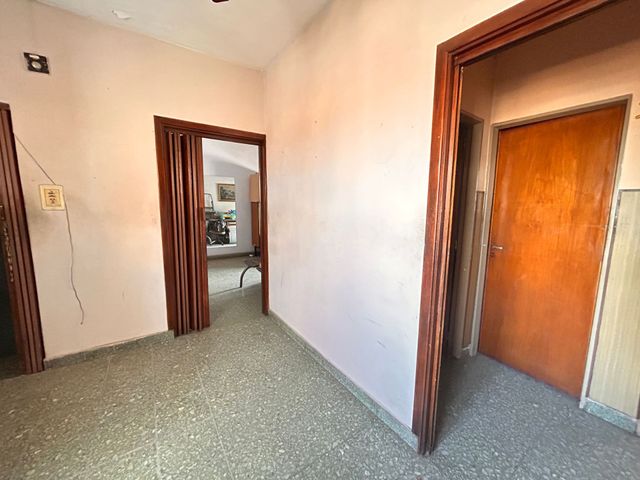 VENTA EN BLOQUE LOCALES, DEPTO Y JARDIN , SOLANO