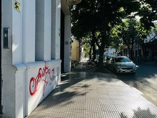 VENTA - COCHERA BAULERA EN EXCLUSIVO PETIT HOTEL FRANCÉS EN VILLA CRESPO