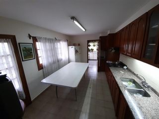 Jose P Varela 5700 - Galpon c/ vivienda 4 Ambientes - Villa Real
