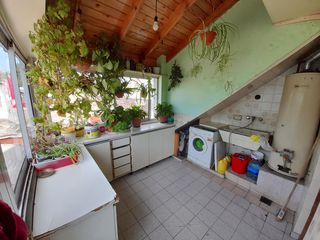Foto 9 de Jose P Varela 5700 - Galpon c/ vivienda 4 Ambientes - Villa Real