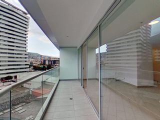 Departamento con amplio balcón sector Parque La Carolina, Edificio One