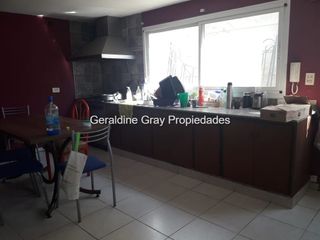Casa en venta de 5 dormitorios c/ cochera en General Fernández Oro