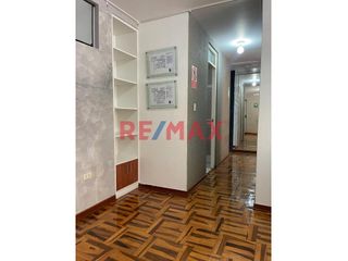 Foto 11 de ¿Buscas una oficina moderna, amoblada y en pleno centro de Chiclayo? ¡Tenemos la opción perfecta para ti! 😎💼

📍 Ubicación: Alfonso Ugarte 633, Centr
