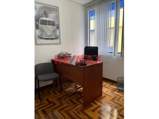 Foto 12 de ¿Buscas una oficina moderna, amoblada y en pleno centro de Chiclayo? ¡Tenemos la opción perfecta para ti! 😎💼

📍 Ubicación: Alfonso Ugarte 633, Centr