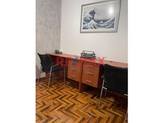Foto 4 de ¿Buscas una oficina moderna, amoblada y en pleno centro de Chiclayo? ¡Tenemos la opción perfecta para ti! 😎💼

📍 Ubicación: Alfonso Ugarte 633, Centr
