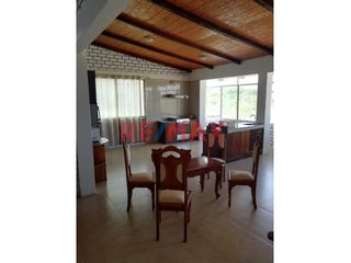 ALQUILO HERMOSO DEPARTAMENTO EN PORTOBELLO – LOS EJIDOS – PIURA
ÁREA APROXIMADA 120 M2
El departamento se encuentra en una exclusiva urbanización ce