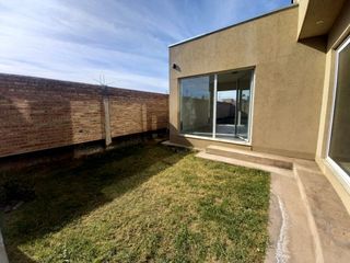 Foto 2 de Neuquen. Centenario Venta Casa nueva 2 dormitorios en dos plantas BÂ° Costa Rio