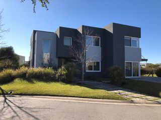 Foto 1 de Casa en Los Lagos, Nordelta