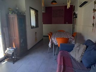 Foto 3 de Departamento Tipo Casa en venta en Quilmes Este