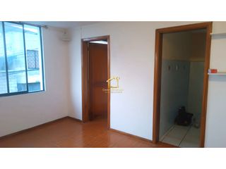 En Renta departamento tres  dormitorios, Quito Norte, Comité del Pueblo