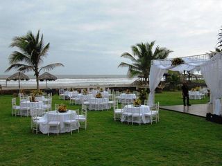 Foto 8 de Las Valentinas, Alquiler de Local para Bodas al pie del mar en Playas Villamil