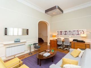 VENTA PH DE 3 PISOS CON TERRAZA Y PATIO SAN TELMO