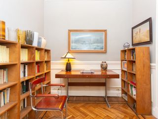 VENTA PH DE 3 PISOS CON TERRAZA Y PATIO SAN TELMO