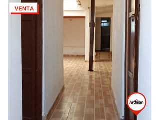 Foto 5 de CASA PLANA A 3 CUADRAS DEL PARQUE LA CHIQUINQUIR.