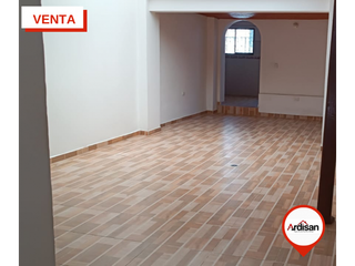 Foto 1 de CASA PLANA A 3 CUADRAS DEL PARQUE LA CHIQUINQUIR.