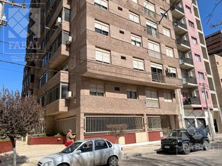 Departamento venta centro oeste, 2 dormitorios, 2 baños y balcón