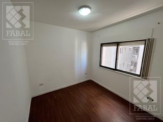 Departamento venta centro oeste, 2 dormitorios, 2 baños y balcón