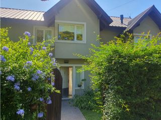 Foto 1 de VENTA / CHALET 4 AMB. PISCINA, DOS LOTES/ MAR DEL PLATA