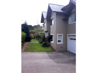 Foto 2 de VENTA / CHALET 4 AMB. PISCINA, DOS LOTES/ MAR DEL PLATA