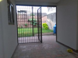 Foto 4 de CASA 3 DORMITORIOS ZONA PLAZOLETA MITRE