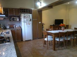 Foto 10 de Chalet en venta en Parque Johnston
