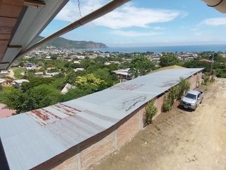 Puerto Lopez - La loma de los Italianos: Se Vende Casa en Zona Rural, en la Montaña y Cerca del Mar en Puerto Lopez