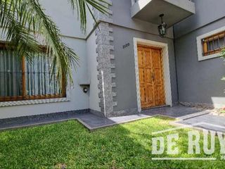 Foto 2 de Chalet en venta en Quilmes Oeste
