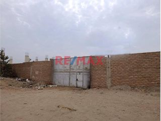 Foto 1 de Terreno en  Venta
En plena Vía de Evitamiento Trujillo cerca del Ovalo Huanchaco

Ubicado en el Km 578 de Sur a Norte en la Av. Panamericana
Pasan