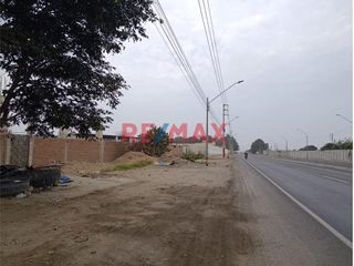 Foto 3 de Terreno en  Venta
En plena Vía de Evitamiento Trujillo cerca del Ovalo Huanchaco

Ubicado en el Km 578 de Sur a Norte en la Av. Panamericana
Pasan