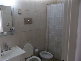 Venta de 4 ambientes, baño y toilette