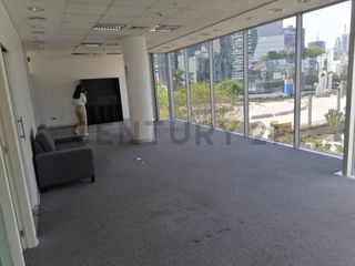 Alquiler de oficina moderna en San Isidro, ideal para tu empresa