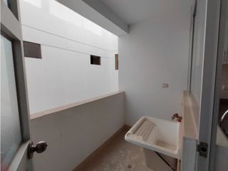 Foto 5 de Venta de Departamento Céntrico en 4to Piso, altura de Solari  – TACNA
