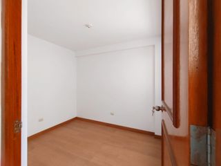 Foto 7 de Venta de Departamento Céntrico en 4to Piso, altura de Solari  – TACNA