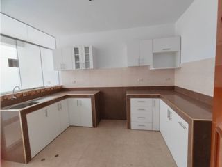 Foto 1 de Venta de Departamento Céntrico en 4to Piso, altura de Solari  – TACNA