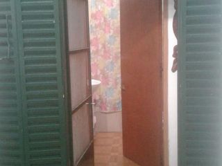 Casa en venta - 4 dormitorios 2 baños 1 cochera - 225mts2 - La Plata
