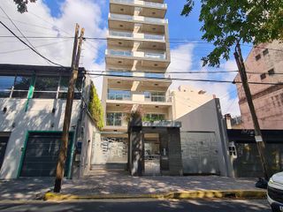 Departamento 2 ambientes en venta en Quilmes Centro - Cochera opcional