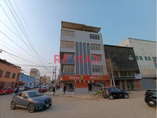Foto 13 de ¡Oportunidad única en Chiclayo! 🌟 Edificio en Alquiler para Empresas 🚀

🔑 Ubicación estratégica en el corazón de Chiclayo, a solo una cuadra del Ban