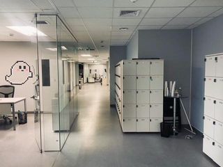 Foto 12 de OFICINA EN ALQUILER EN SAN ISIDRO - IMPLEMENTADA Y AMOBLADA