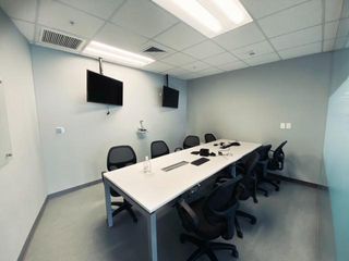 Foto 9 de OFICINA EN ALQUILER EN SAN ISIDRO - IMPLEMENTADA Y AMOBLADA